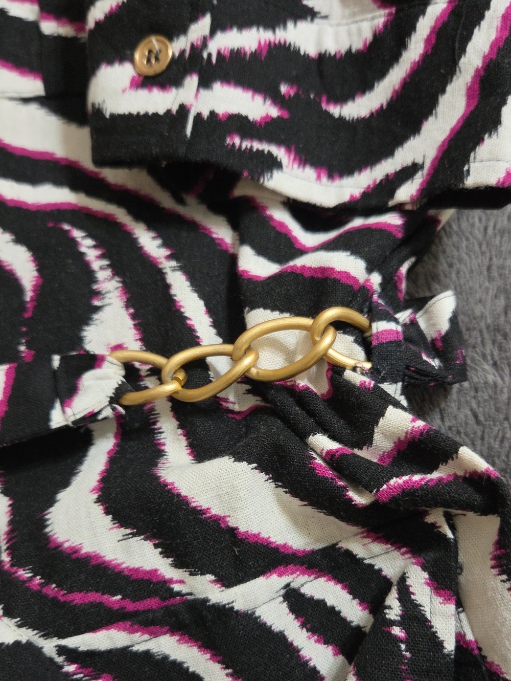 SMITH Black White Pink Zebra-Print Top with Gold Chain Belt